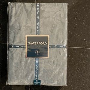 NWT Waterford TRALEE Round 70” Tablecloth.